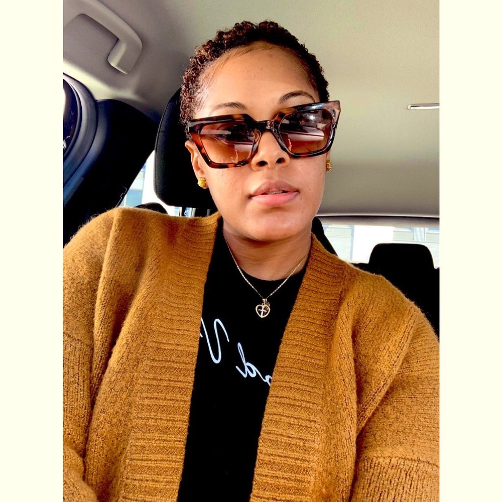 Meet your Posher, Chrischel